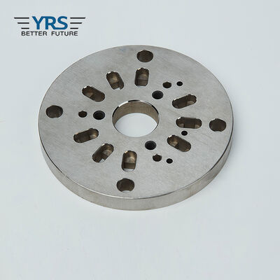 La précision DC53 a usiné la tolérance 0.01mm des pièces HRC58-62 en métal