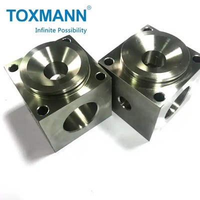 Pièces de service usinées pour le tournage CNC, le fraisage, le forage, en acier d'aluminium