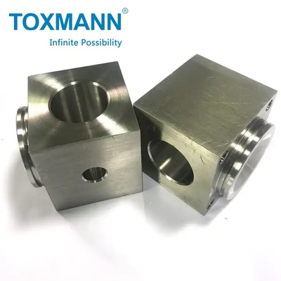Pièces de service usinées pour le tournage CNC, le fraisage, le forage, en acier d'aluminium