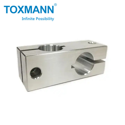 Traitement CNC à quatre axes de pièces mécaniques, équipement de tour CNC, usinage de pièces non standard en acier inoxydable