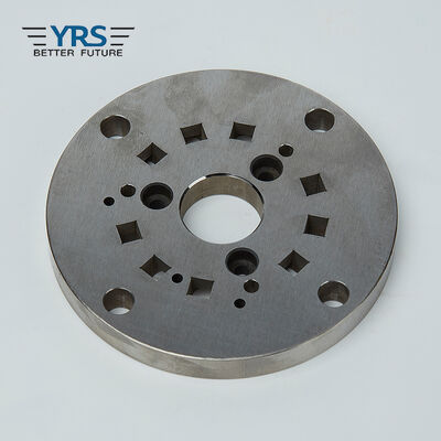 La précision DC53 a usiné la tolérance 0.01mm des pièces HRC58-62 en métal